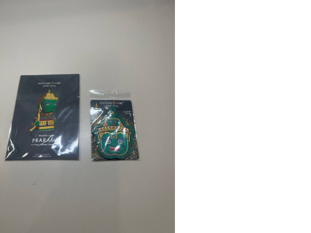 souvenir set keychain with a postcard souvenir set keychain with a postcard