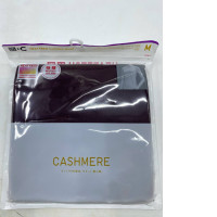 Women's white long-sleeved turtleneck shirt