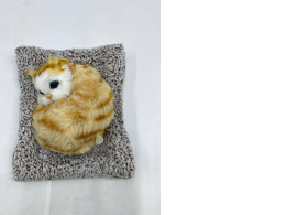 Sleeping cat doll that absorbs odors Sleeping cat doll that absorbs odors