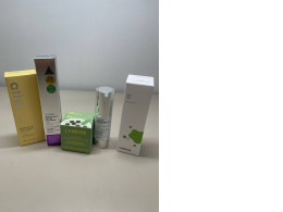 A facial cosmetics set that includes: lip mask, facial serum, sunscreen, lifting eye cream, and toning facial cream. A facial cosmetics set that includes: lip mask, facial serum, sunscreen, lifting eye cream, and toning facial cream.
