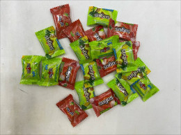 Set of 24 Sugus Jumbo Lychee and Pineapple flavoured chewy candies. 