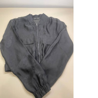 blouse with a zipper