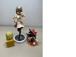 set of three figurines