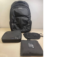 The travel bag: bag includes a cover, a cosmetic bag, and a waist bag.