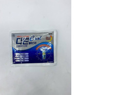packet of Sinil Pharm Defen Plaster Cool pain-relieving patches. 