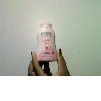 Pond's Translucent Face Powder with Pink Glow