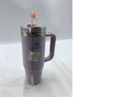  Stanley The Quencher H2.0 FlowState tumbler in a light purple color.