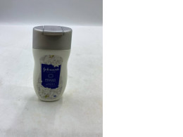 Johnson's Body Care Bright Lotion in the Jasmine & White Lily scent. Johnson's Body Care Bright Lotion in the Jasmine & White Lily scent.