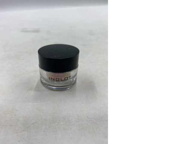 AMC Pure Pigment finely milled eyeshadow. AMC Pure Pigment finely milled eyeshadow.