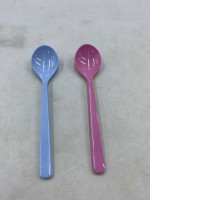 Set of 2 plastic spoon 