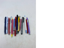 Set of 14 pen 