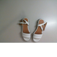Women's platform shoes