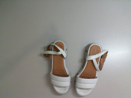 Women's platform shoes