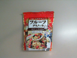Fruit Granola contains dietary fibre and great varienty of fruits
