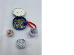 set of 4 Glitter for nail decoration