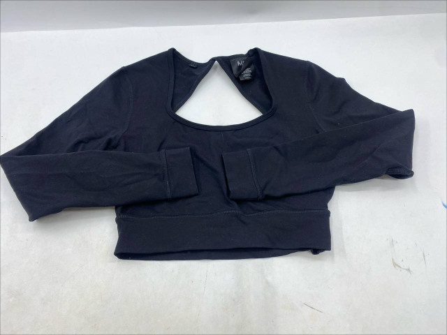 Black long-sleeved crop top Black long-sleeved crop top