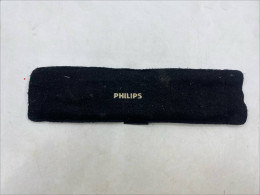 Black velvet bag for Philips hair straightener. Black velvet bag for Philips hair straightener.