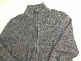 Brown men's knitted zip-up sweater Brown men's knitted zip-up sweater