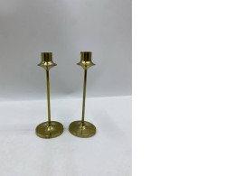Set of 2 Vintage-style slender brass candlestick with a modern twist.