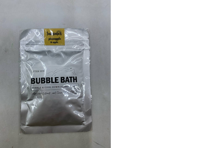 Summer Pineapple & Apple Bubble Bath Powder by the brand Bath Voyage. Summer Pineapple & Apple Bubble Bath Powder by the brand Bath Voyage.