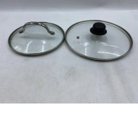 Set of 2 universal tempered glass lids for pots and pans. 