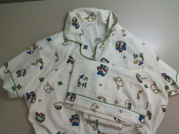 Set of pajamas, shirt + shorts