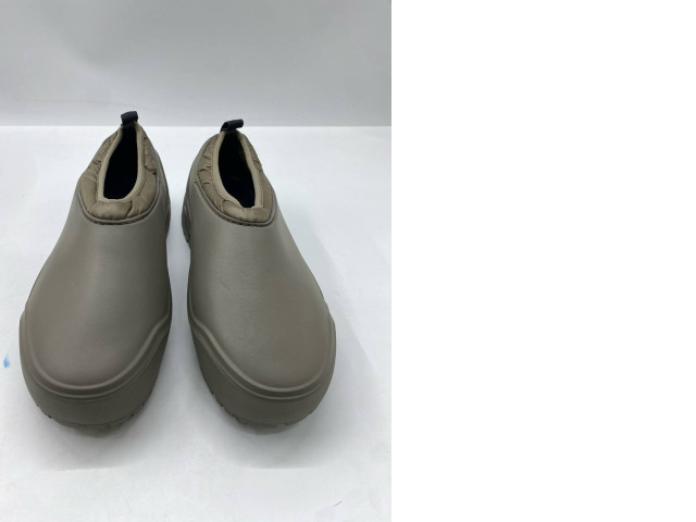 UGG Women's Tasman X clogs in the color Burnt Olive. UGG Women's Tasman X clogs in the color Burnt Olive.