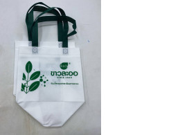 Set of 2  White fabric bag with Khaolaor logo.