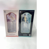 Set of 2 Japanese figures