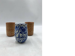 Set of 3 Chinese blue and white porcelain vase; brown vase.