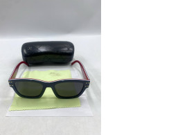 Saint Laurent SL 539 PALOMA sunglasses, black frame. Saint Laurent SL 539 PALOMA sunglasses, black frame.