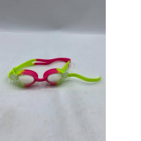 Swimming goggles