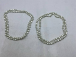 Set of 2 beaded necklace