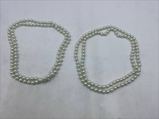 Set of 2 beaded necklace Set of 2 beaded necklace