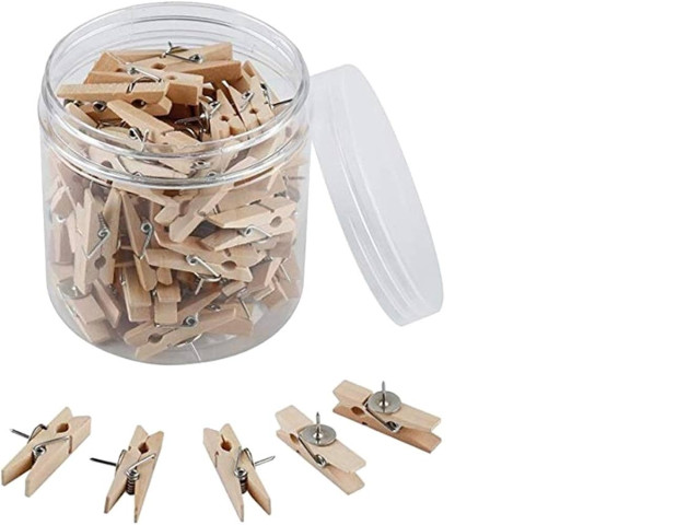 natural wooden push pins with clips, designed for holding items without causing damage to the material. natural wooden push pins with clips, designed for holding items without causing damage to the material.