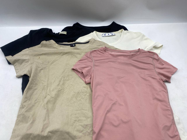 Set of 5 Round neck t-shirt Set of 5 Round neck t-shirt