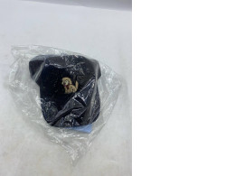 Black baseball cap with a dog pattern.