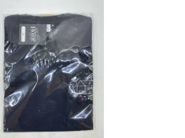 Black crew neck t-shirt Black crew neck t-shirt