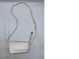 Small white women's shoulder bag Small white women's shoulder bag