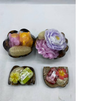 Set of 4 Scented soap with floral patterns and a floral fragrance.