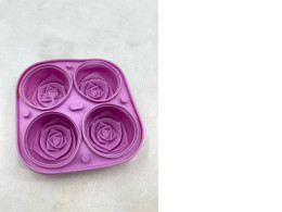  silicone rose-shaped ice cube tray. 