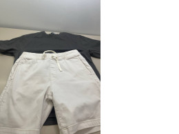 Комплект из футболки и шорт