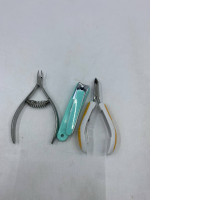 set of 2 nail clippers set of 2 nail clippers