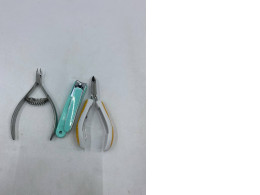 set of 2 nail clippers