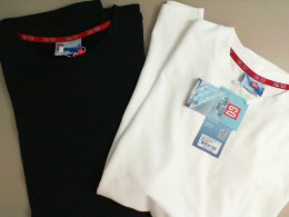 Set of 2 T-shirts, black and white