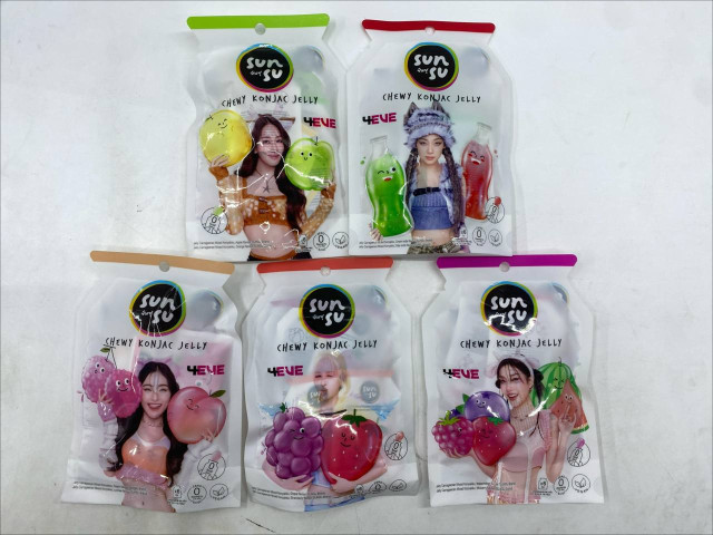 Set of 5 Sunsu Konjac Jelly with Fruit and Cream Soda Flavors Set of 5 Sunsu Konjac Jelly with Fruit and Cream Soda Flavors