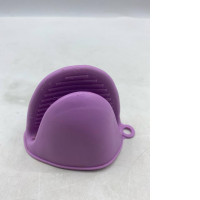 Small purple silicone heat-resistant gloves Small purple silicone heat-resistant gloves