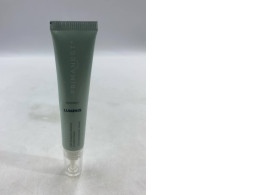 Primanest Birdnest Luminis Anti-Melasma Spot Corrector is a spot treatment cream to reduce the appearance of melasma and dark spots.