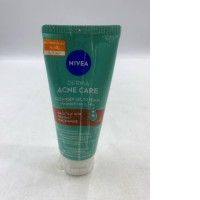 A gentle facial cleanser for acne-prone skin. This product helps manage acne and acne scars.