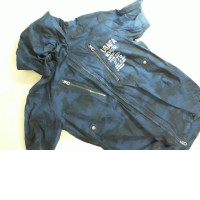 Blue short-sleeved jacket